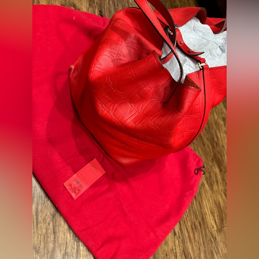 Carolina herrera tote